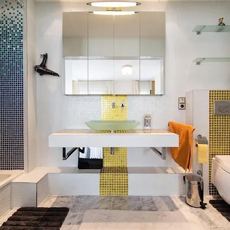Luxuswohnung In Bester Lage Von Apartment Düsseldorf